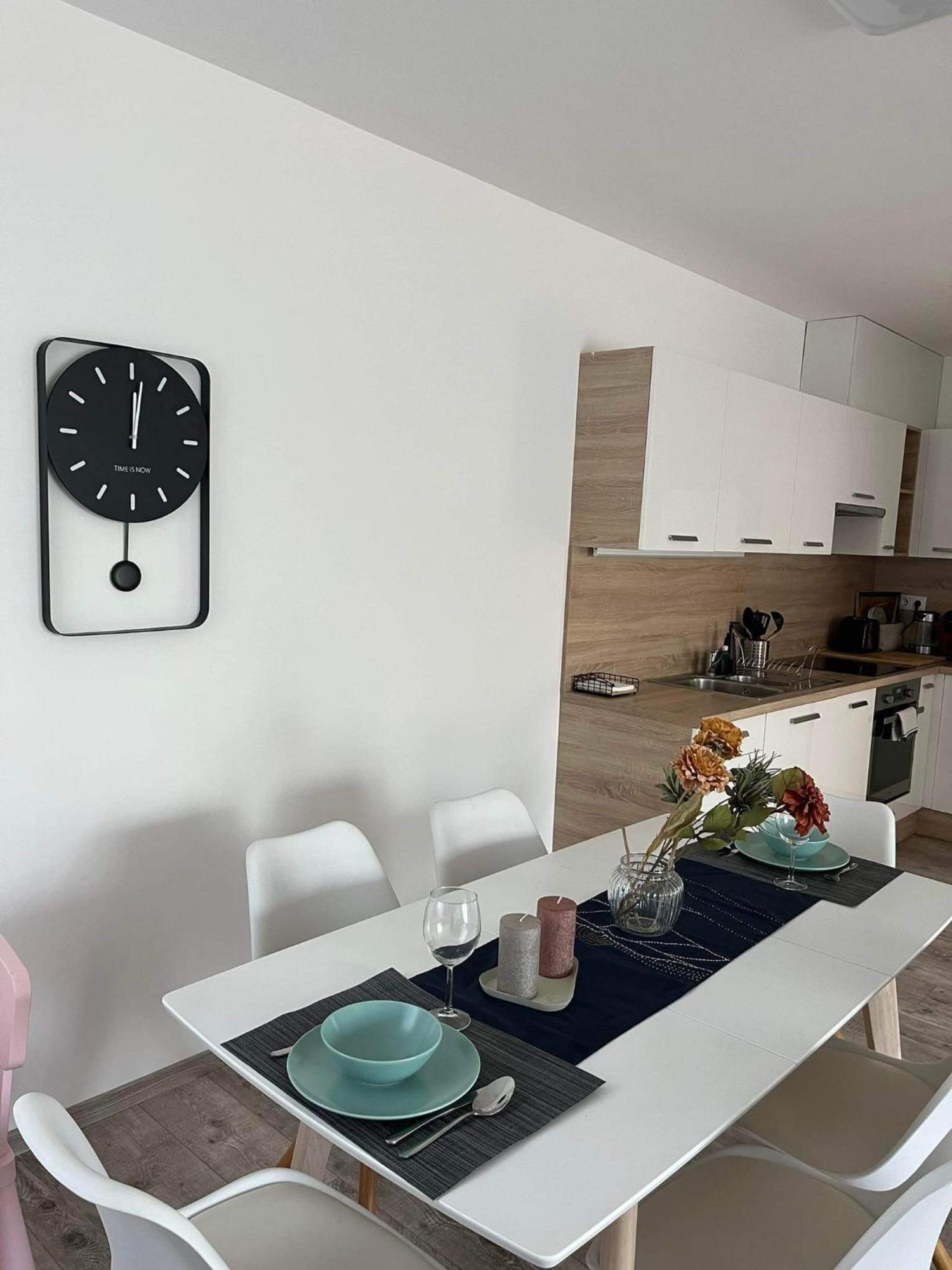 Ada Apartman Шопрон Екстер'єр фото