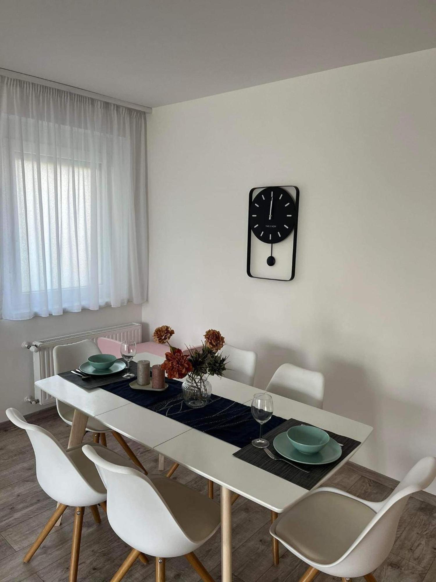 Ada Apartman Шопрон Екстер'єр фото